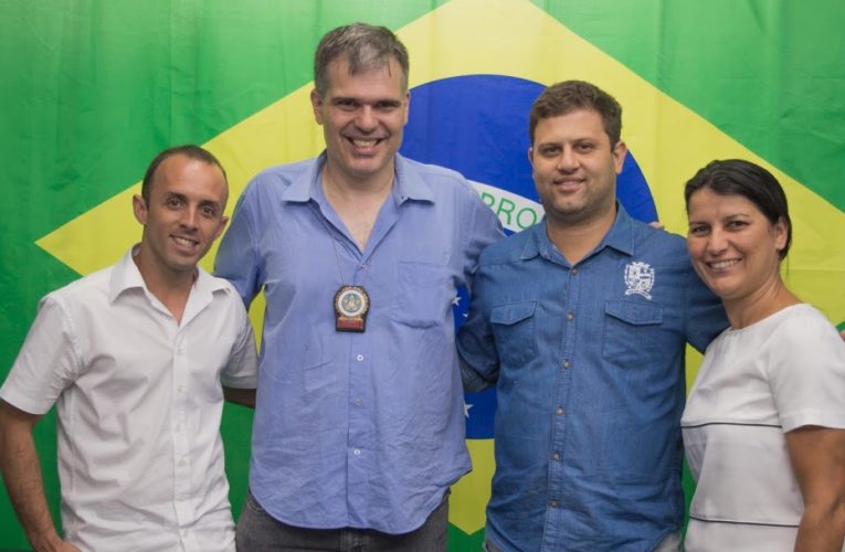 Vereador Gustavo Gomes concede título a deputado Antônio Furtado
