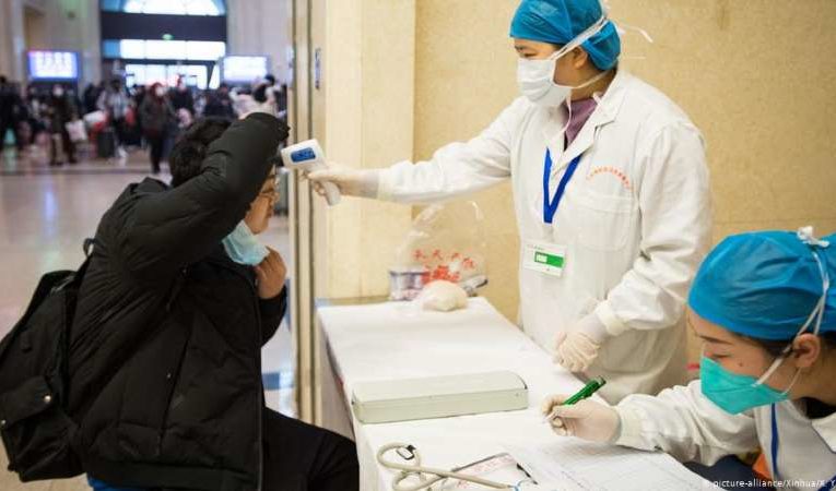 China reforça medidas após 17a morte por coronavírus