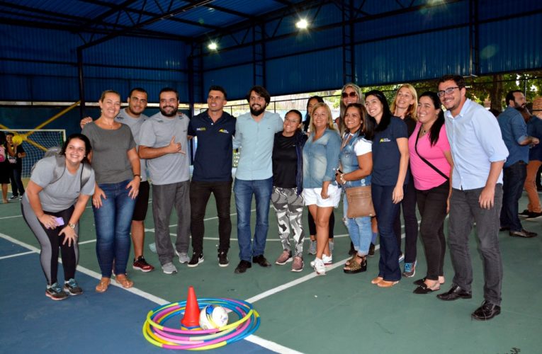 Bairro Fazendinha ganha quadra poliesportiva pelo programa ‘Orgulho de Volta’