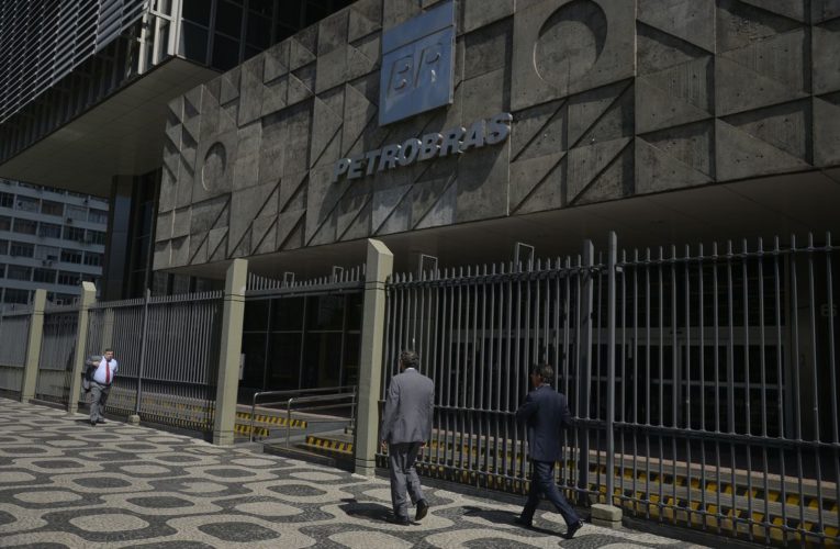 Petrobras reduz preço da gasolina e diesel nas refinarias