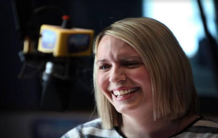 Apresentadora da BBC morreu após ser  vacinar, acusa  a família