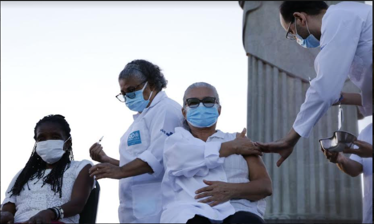 Rio de Janeiro completa 50% de pessoas maiores de 18 anos já vacinadas
