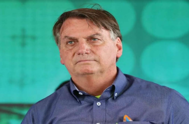Bolsonaro chama senador Renan Calheiros de “PhD em corrupção”