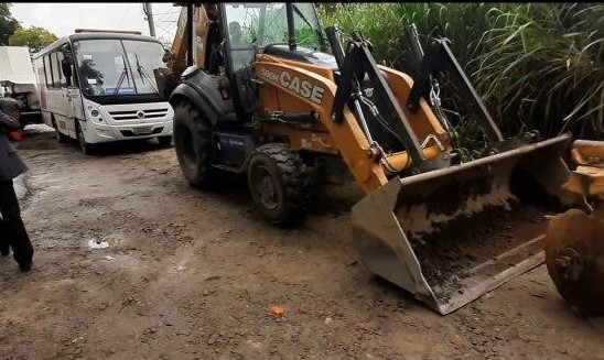 Barra do Pirai – RJ Iniciadas as obras de pavimentação da estrada de Vargem Alegre à antiga BR Metals