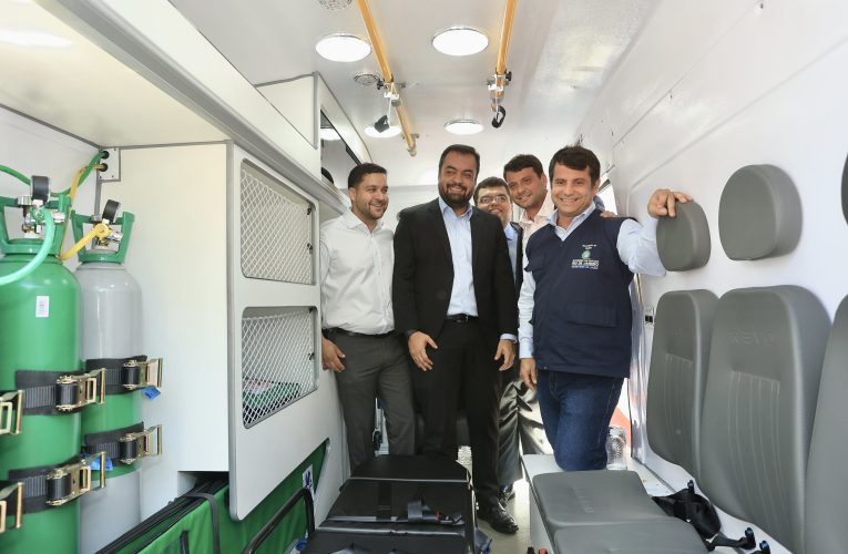 Estado entrega 27 novas ambulâncias do Samu para as regiões Serrana e Centro-Sul