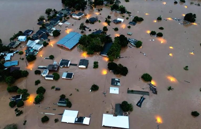 Nacional  Ore: Rio Grande do Sul vive tragédia histórica com fortes chuvas